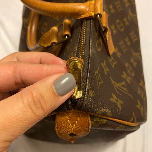 Louis Vuitton Speedy 30 in Monogram - Picture 4 of 10